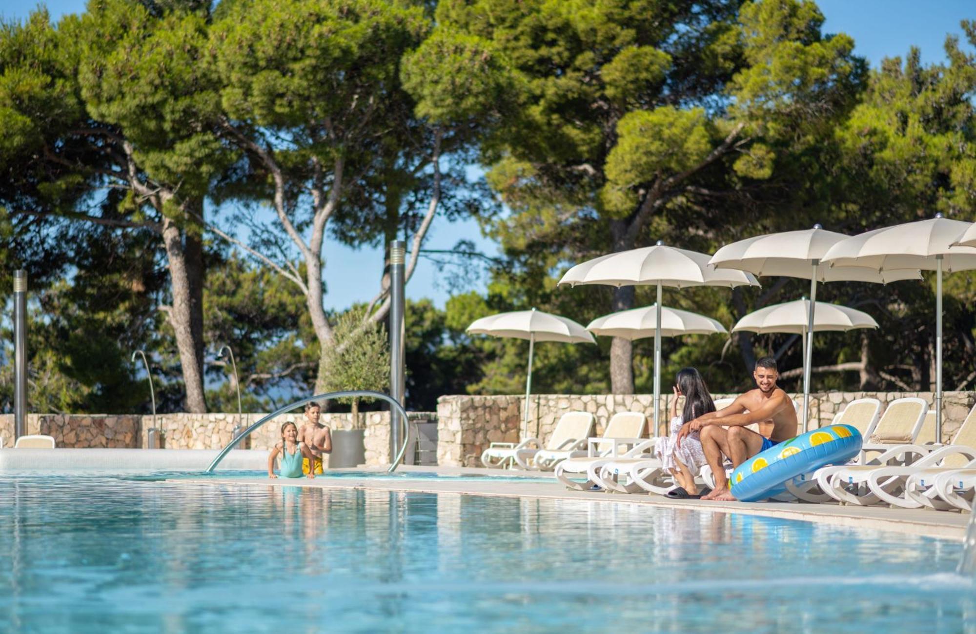 Bluesun Elaphusa 4*